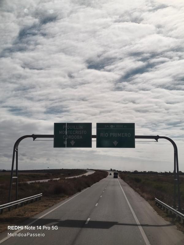 Grand Tour Andino, placas de rodovia durante o trajeto, maio de 2026