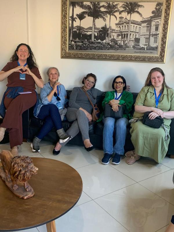 Momento em grupo na Caravana Caminhos de Luz, viagem espírita por Minas Gerais