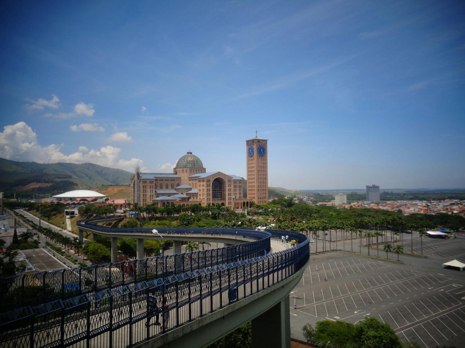 Junho 2026: Aparecida e Frei Galvão