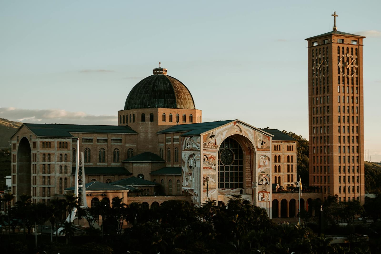 Junho 2026: Aparecida e Frei Galvão