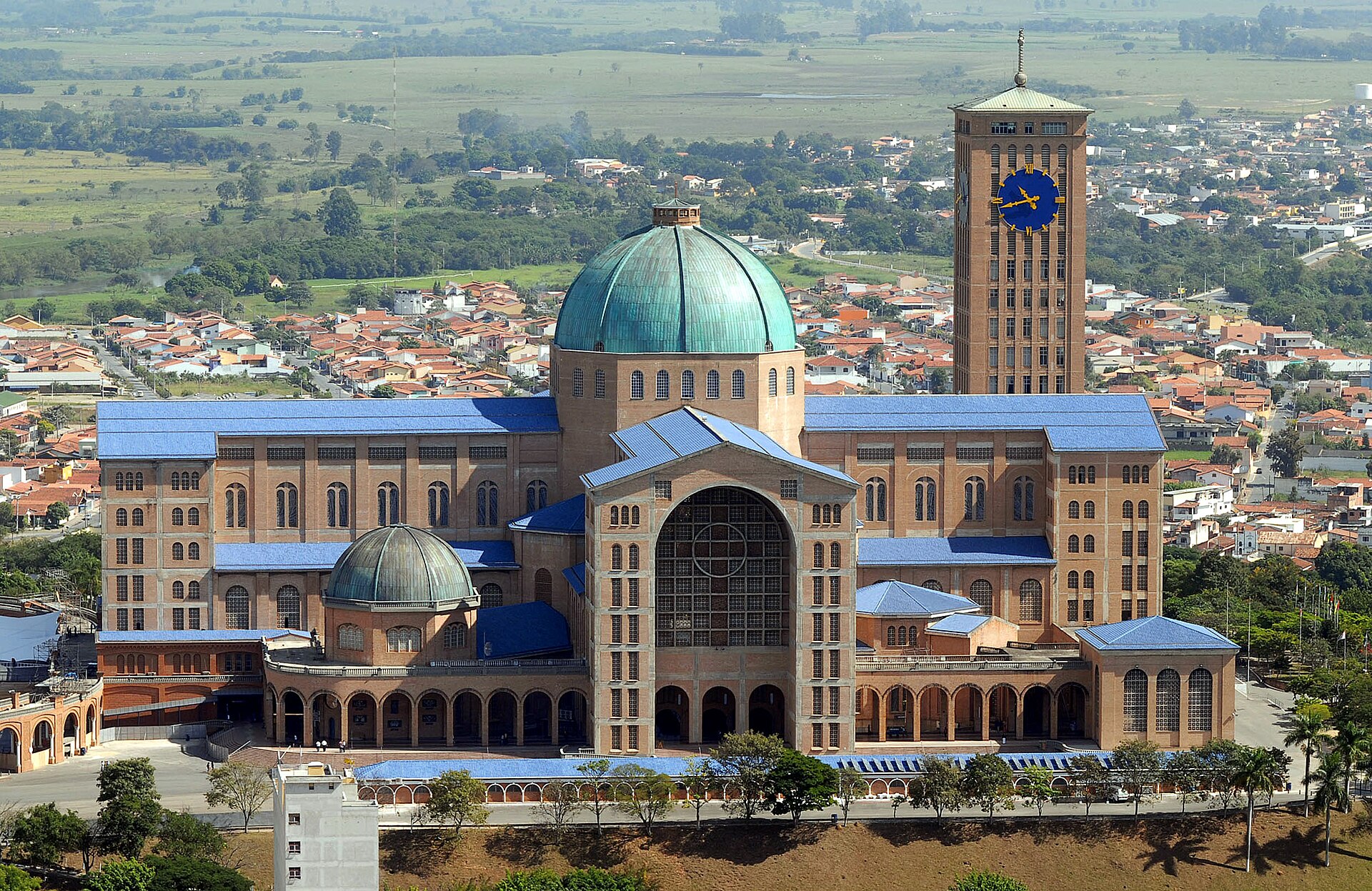 Junho 2027: Aparecida e Frei Galvao