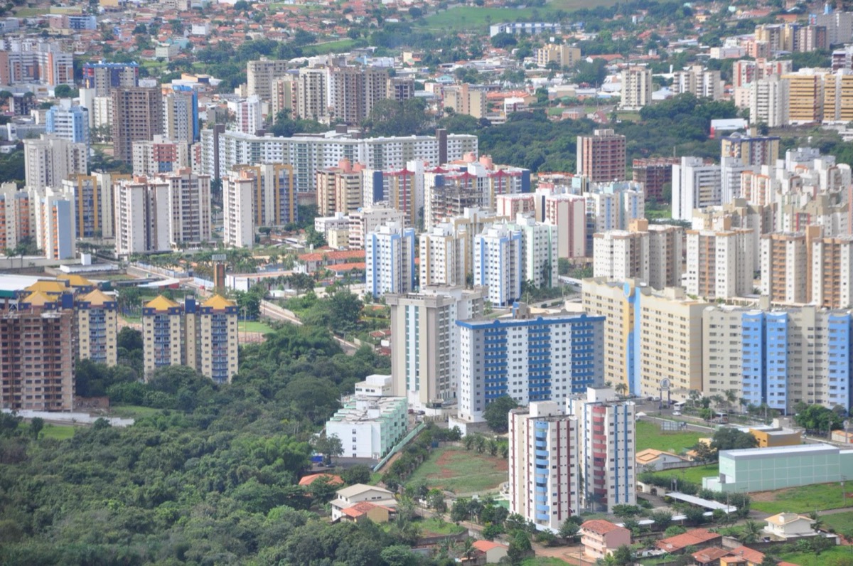 Vista aérea de Caldas Novas, a cidade das águas quentes, em Goiás