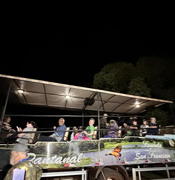 Safari noturno na Fazenda San Francisco, na Caravana Pantanal de outubro de 2025.