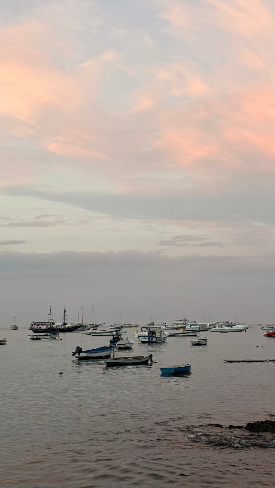 Crepúsculo em tons de rosa
