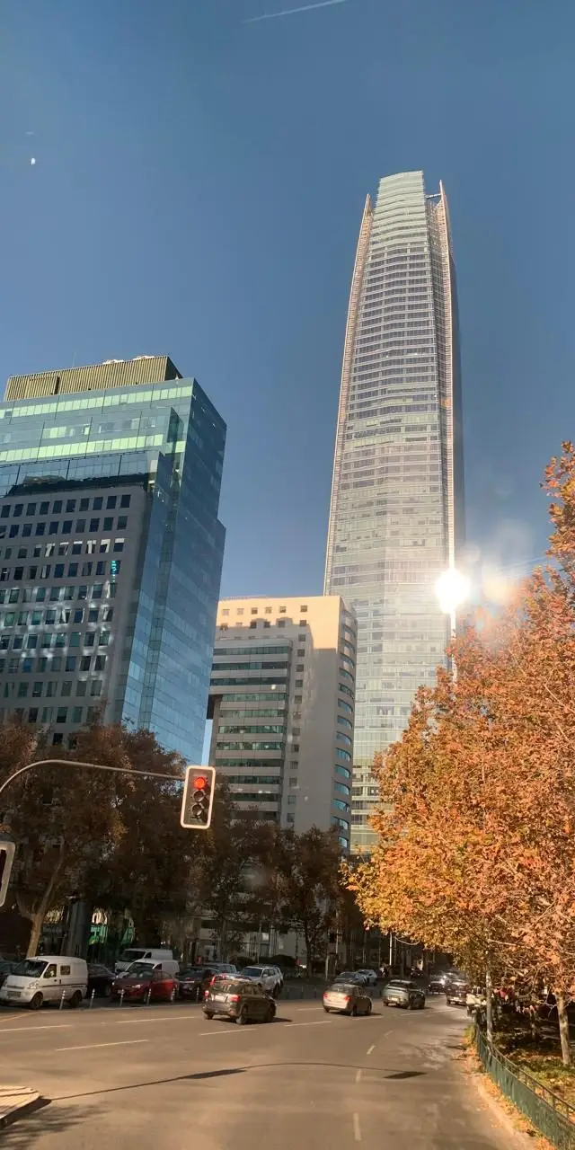 Sky Costanera, em Santiago, na caravana do Grand Tour Andino de maio de 2026