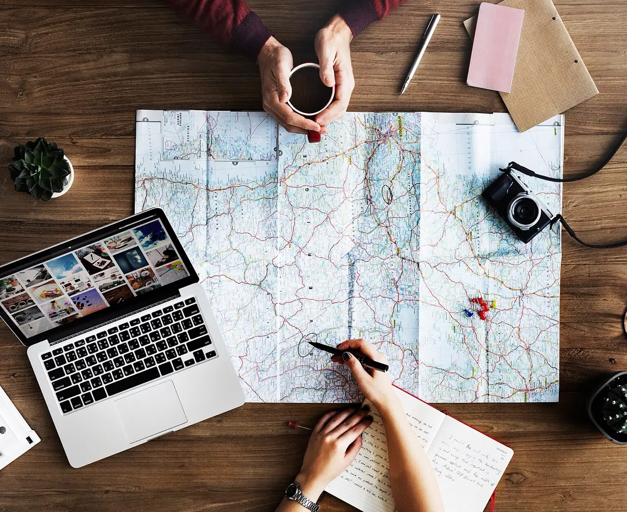 Como pagar a sua viagem: sinal de 10%, parcelamento e PIX