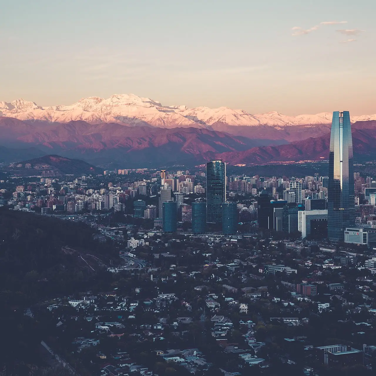 Santiago do Chile: a capital onde os Andes nevados aparecem no fim da rua